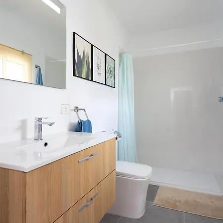 Live Guimar Piramides بيت للعطل *