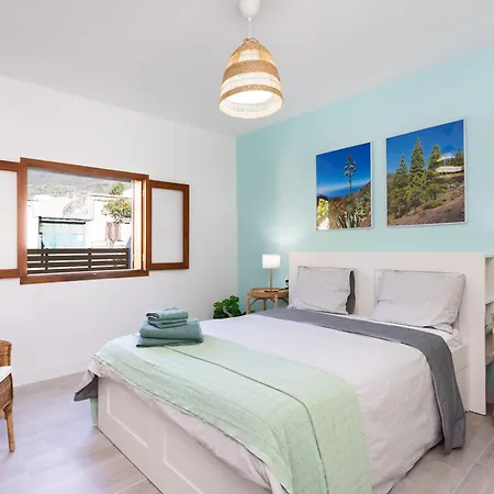 Live Guimar Piramides Nyaraló